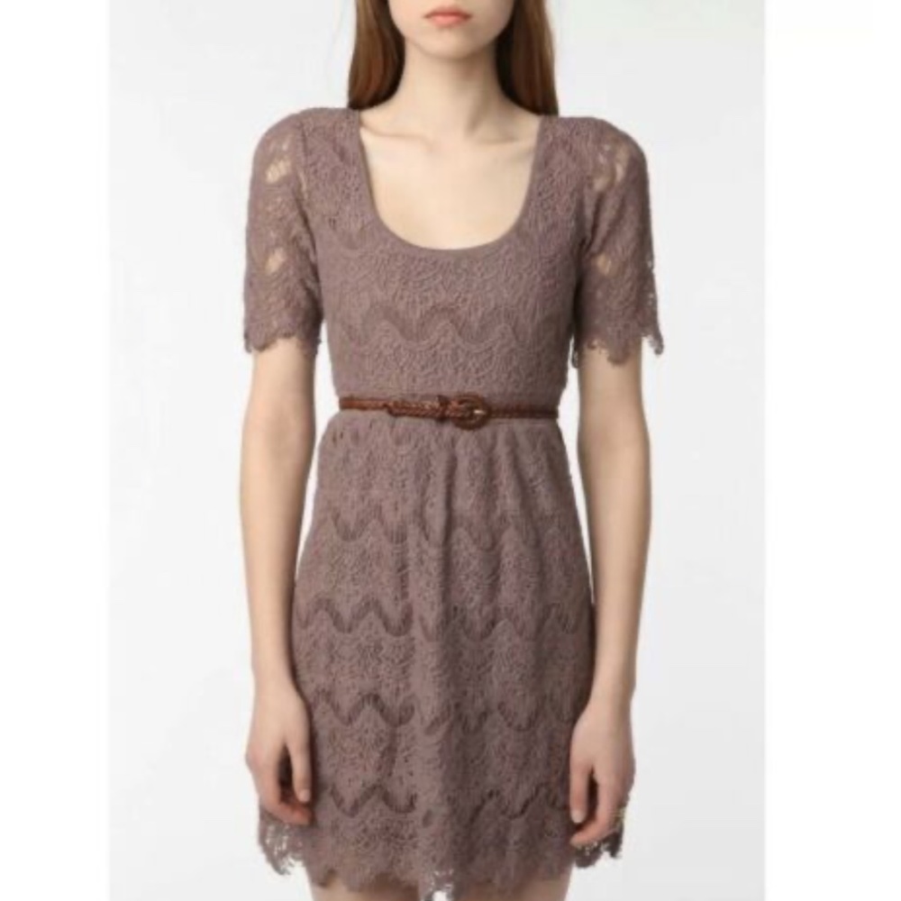 Anthropologie -UO- lace shift